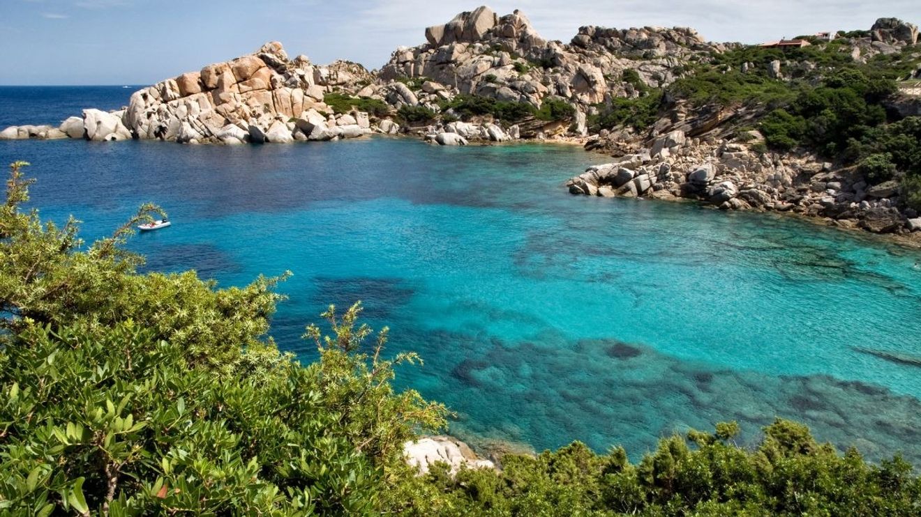 Sardinie, krásná ostrovanka, Kamera na cestách