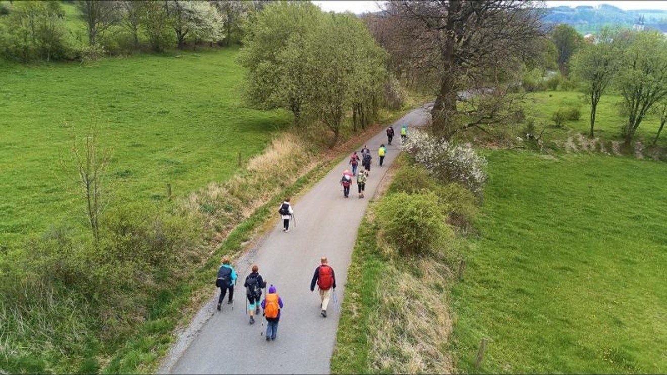 Pěšky hezky česky