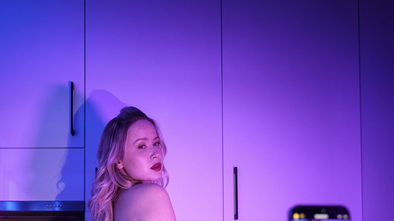 Virtuální přítelkyně