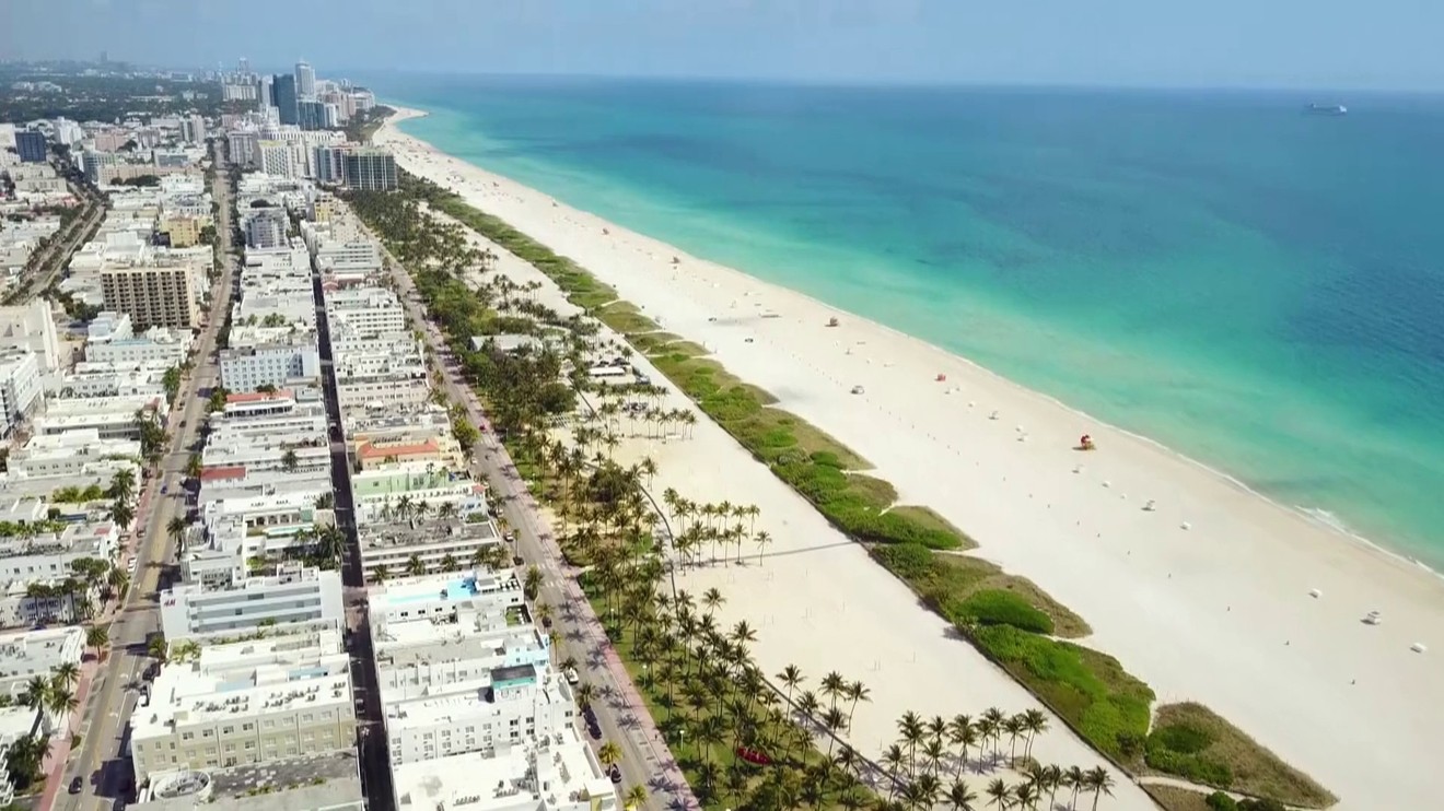 Miami, město rebelů, Dokumentární klub