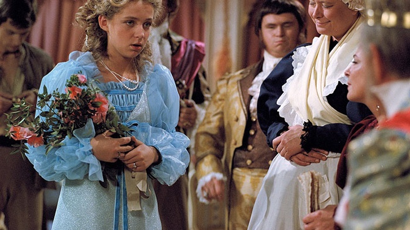 O spící princezně, šípkových růžích a uražené víle