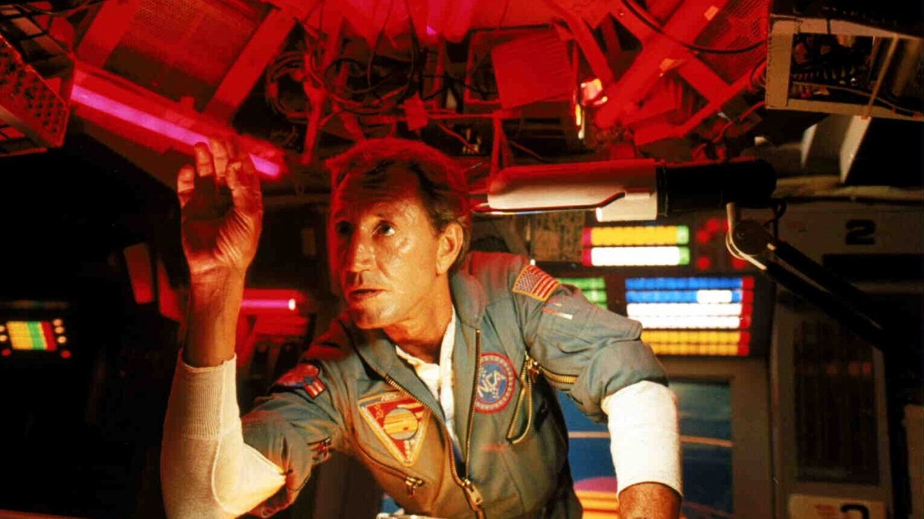 2010: Druhá vesmírná odysea, Velikáni filmu... Roy Scheider