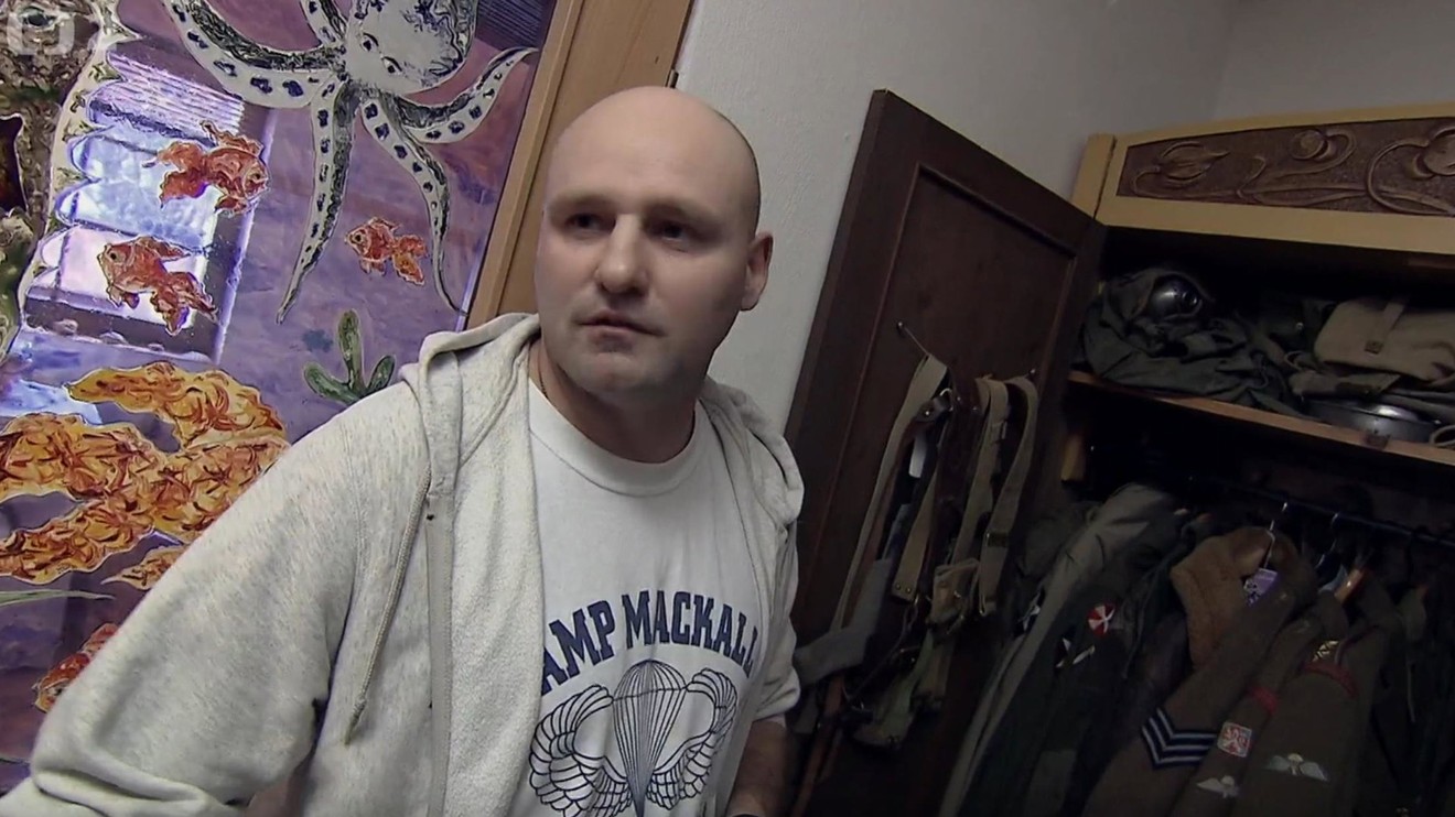 K poctě zbraň!