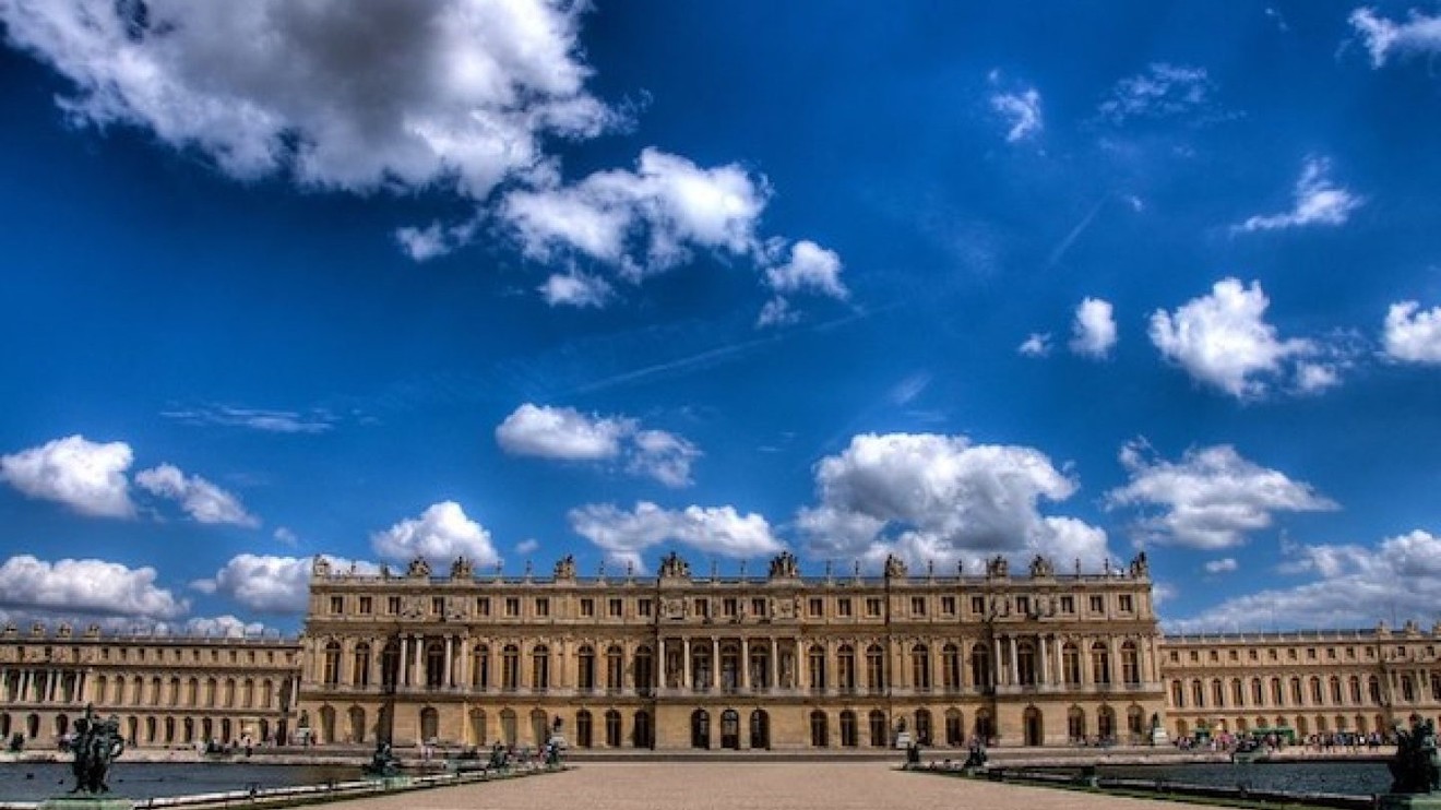 Versailles: Life Behind the Scenes