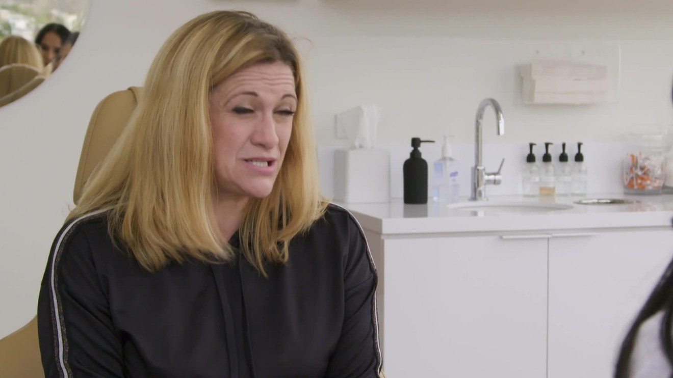 7. díl - Plastika břicha, mražený tuk a cysty, Bože!