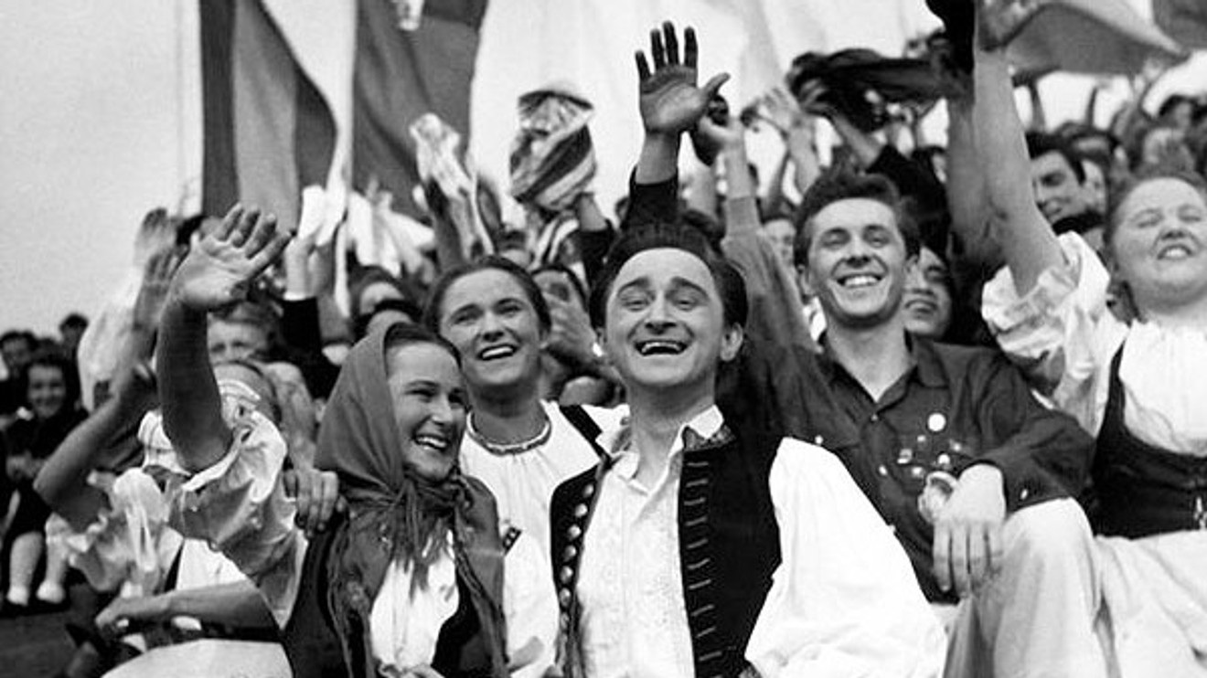 Zítra se bude tančit všude