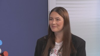 Romana Sklář o oblečení a doplňcích s výšivkami podle dětských kreseb