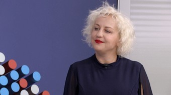 Performerka burlesky Zorya Blue