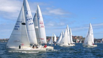 Jachting Racing on the Edge
