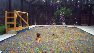 4. díl - Plavání v Orbeez