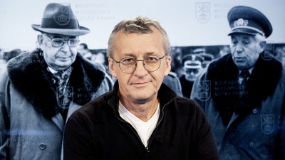 Tajná návštěva z Moskvy vnutila Husákovi jaderné rakety, říká historik