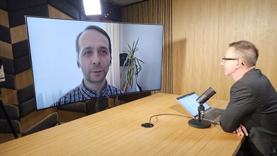 Rusové prostě ve válce neumírají. Tak zní ruská propaganda, říká z Moskvy Just