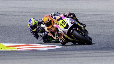 Motocyklistka Adéla Ouředníčková
