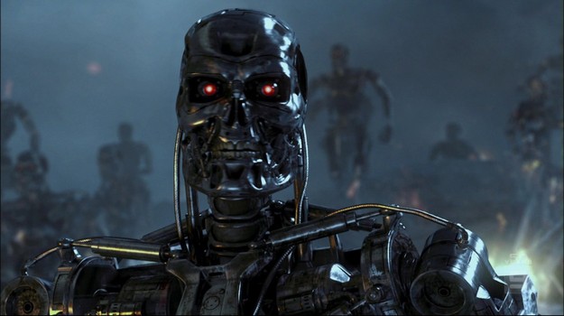 Arnold Schwarzenegger jako T-800: Pusťte si filmovou sérii Terminátor online