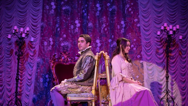 Ordinace v růžové zahradě 2 má vánoční hit! Patrik Děrgel jako princ a Sabina Rojková jako Popelka vám splní Tři přání