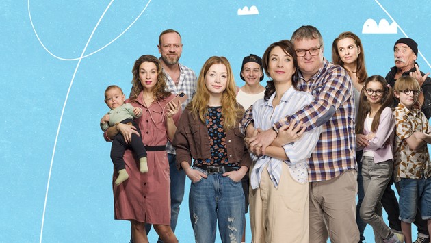 Nový seriál Jedna rodina slaví mimořádný úspěch. Pusťte si ho s předstihem na Oneplay!